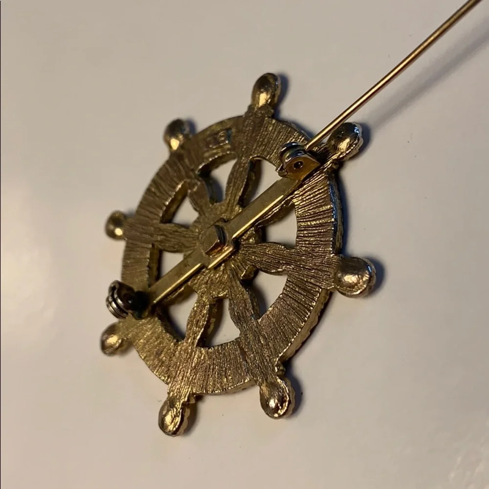 VTG JJ Ship Wheel Nautical Enamel Brooch Gold Tone Jonette Jewelry Co Patriotic